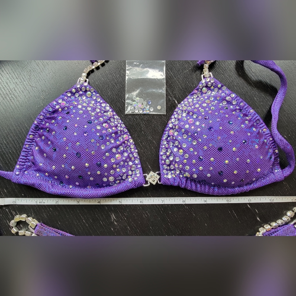 Competition Bikini - Picture 2 of 6